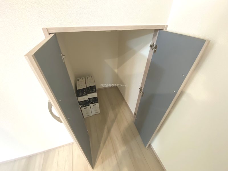 川越市安比奈新7番　A号棟  内観写真（収納）