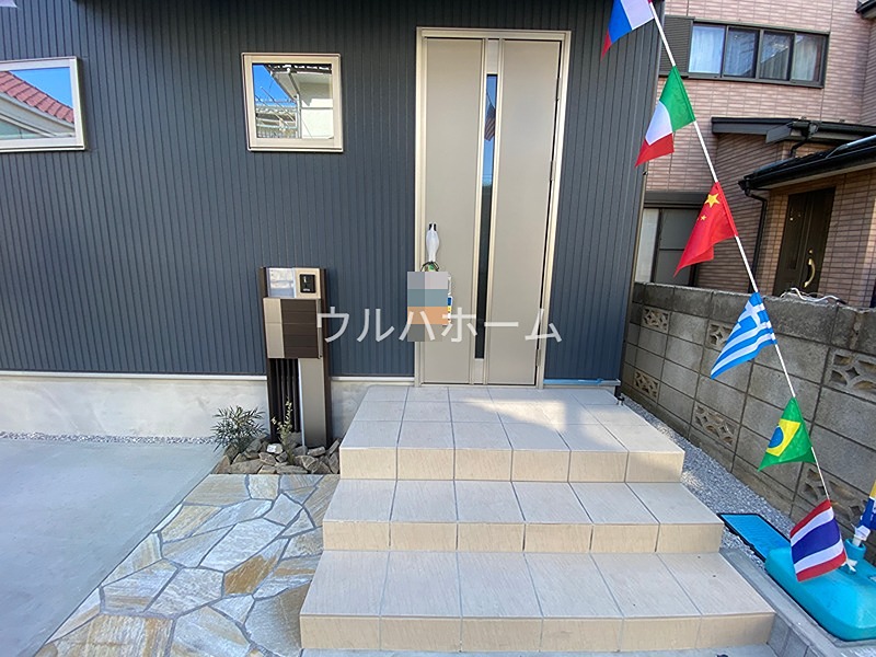 鶴ヶ島市上広谷　新築戸建  現地写真（玄関）