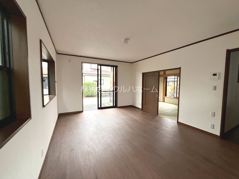 川越市府川　中古戸建  内観写真（リビング）