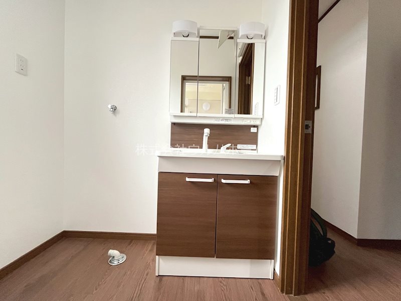 川越市府川　中古戸建  内観写真（洗面台・洗面所）