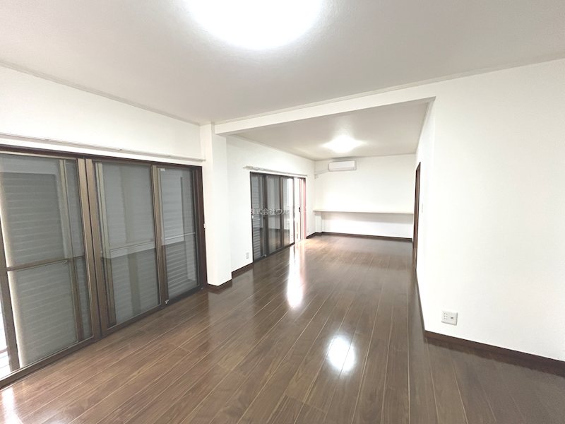 川越市岸町2丁目　中古戸建 内観写真（リビング）