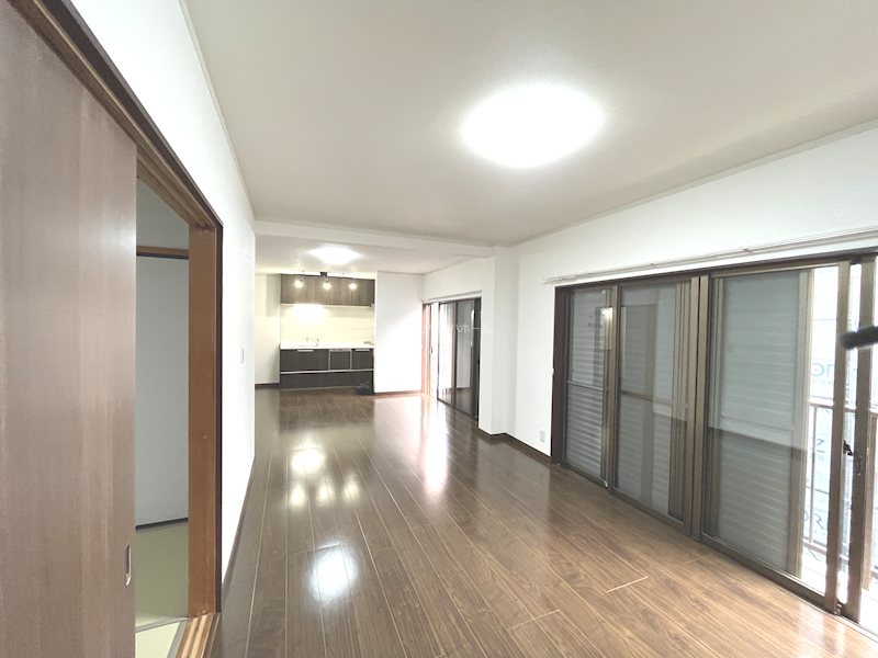 川越市岸町2丁目　中古戸建 内観写真（リビング）