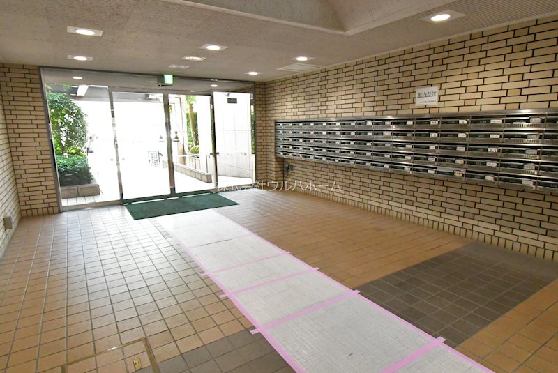 ハイツ狭山 共用部写真（エントランス）