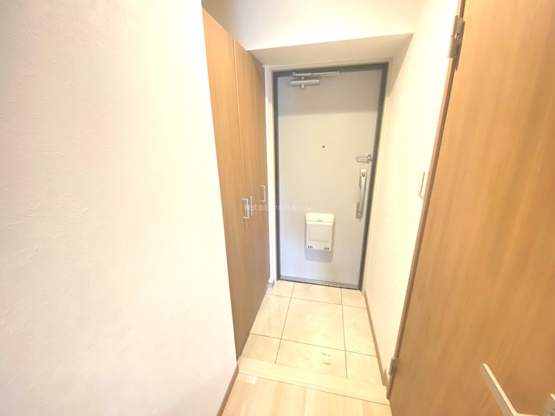 ライオンズガーデン若葉   現地写真（玄関）