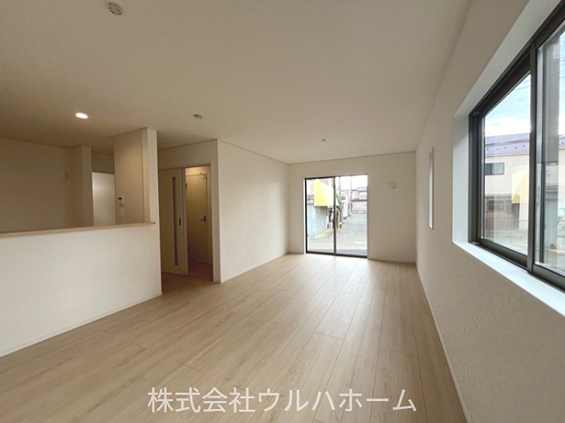 川越市寺尾第18　4号棟    内観写真（リビング）
