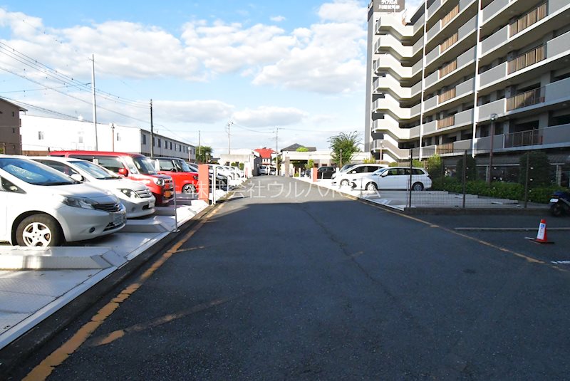 ダイアパレス川越新河岸   共用部写真（駐車場）