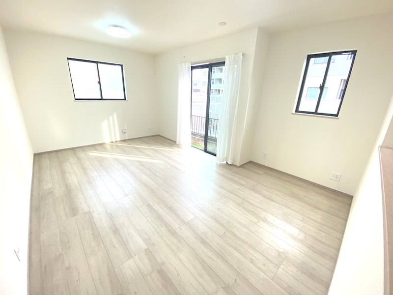 川越市的場576番　A号棟  内観写真（リビング）