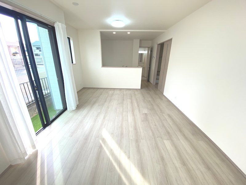 川越市的場576番　A号棟  内観写真（リビング）