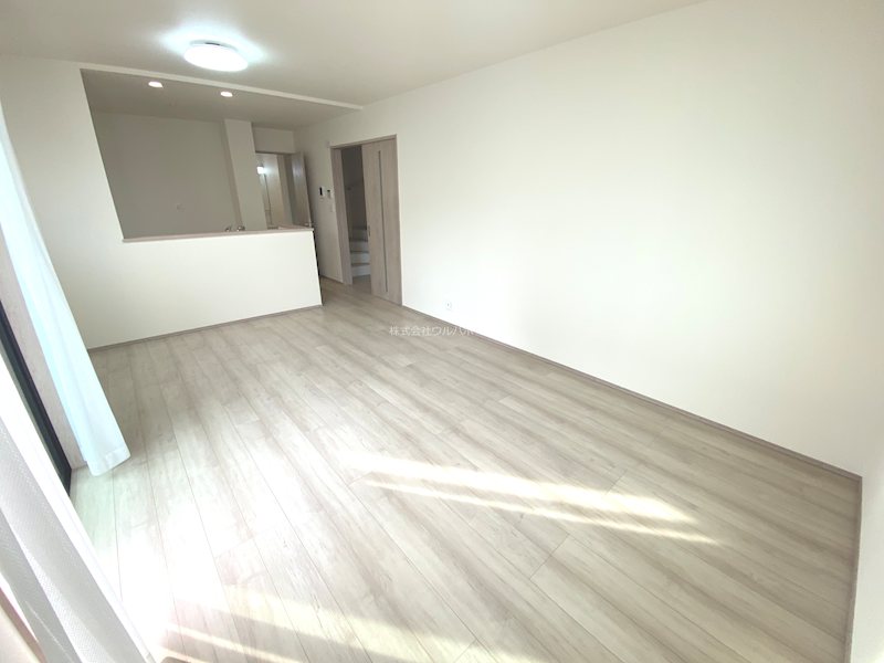 川越市的場576番　A号棟  内観写真（リビング）