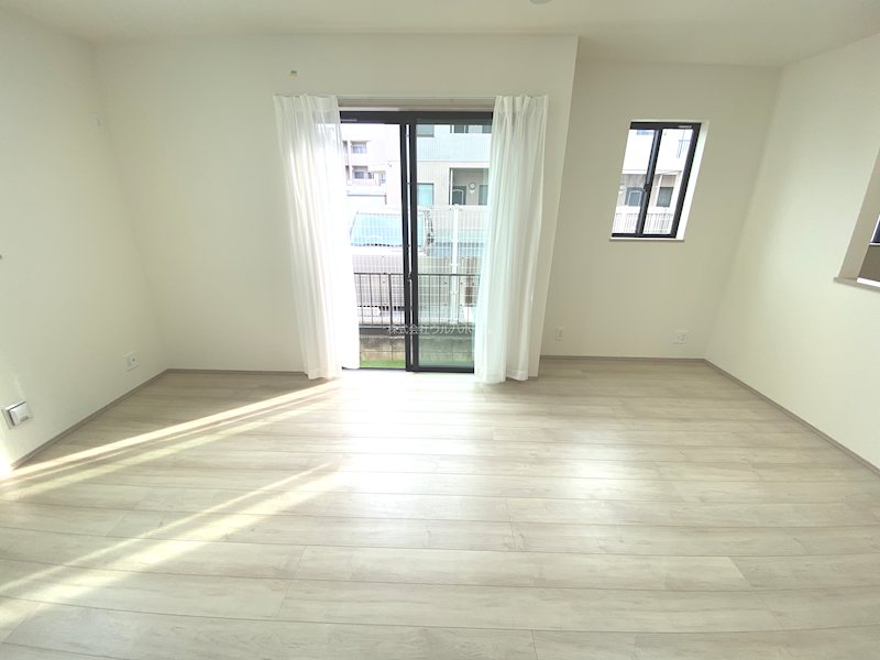 川越市的場576番　A号棟  内観写真（リビング）