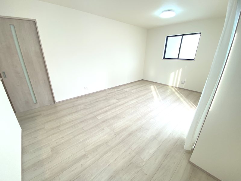川越市的場576番　A号棟  内観写真（リビング）