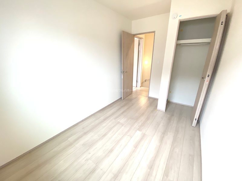 川越市的場576番　A号棟  内観写真（寝室）
