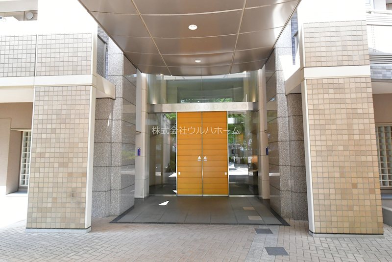 アイムふじみ野タワー西館  共用部写真（エントランス）