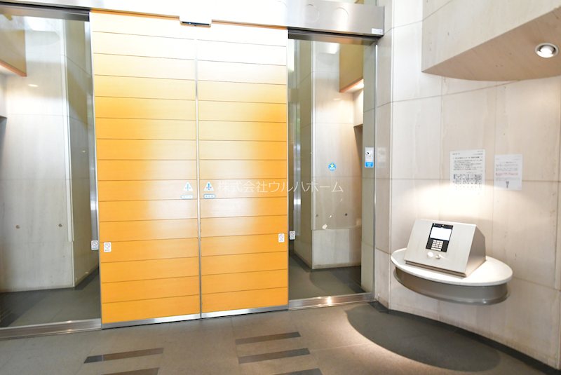 アイムふじみ野タワー西館  共用部写真（エントランス）