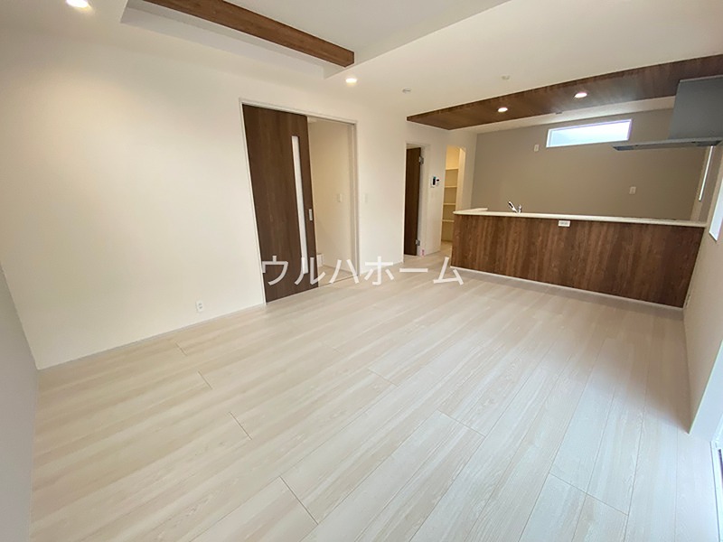 川越市岸町2丁目  内観写真（リビング）