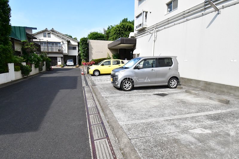 シャルマンコーポ狭山   共用部写真（駐車場）