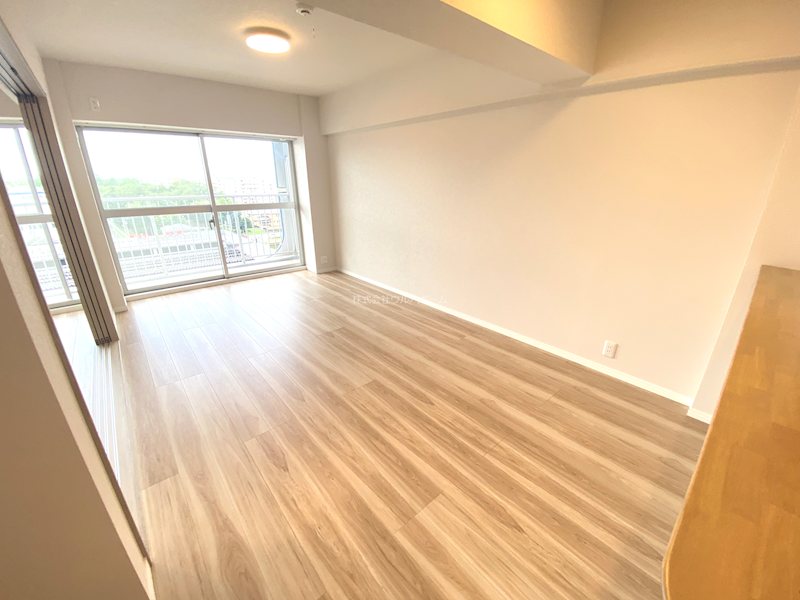 若葉台マンション    内観写真（リビング）