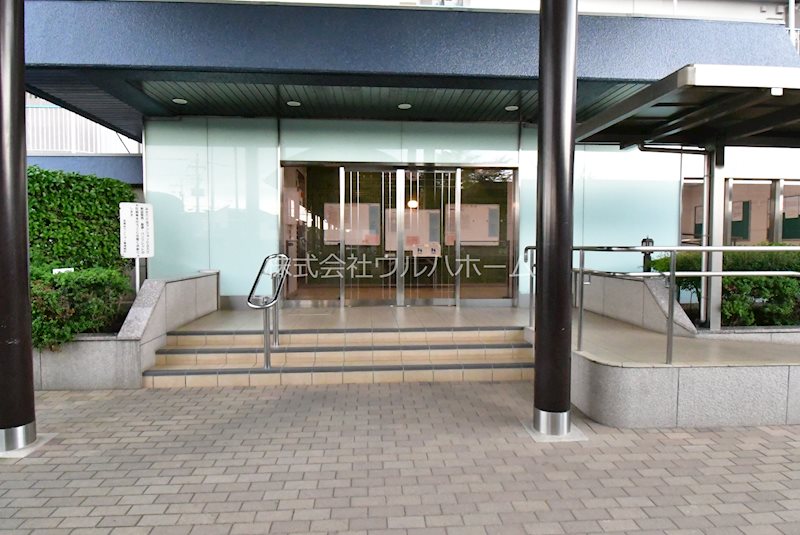 若葉台マンション    共用部写真（エントランス）