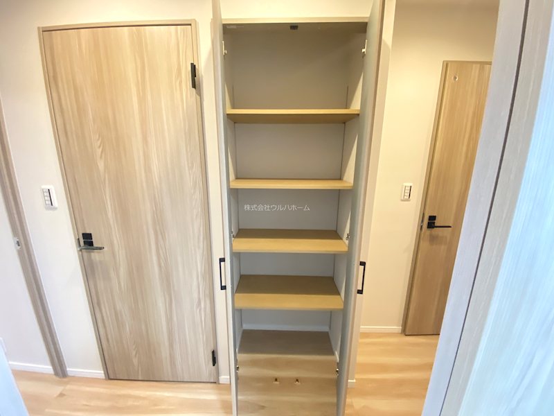 若葉台マンション    内観写真（収納）