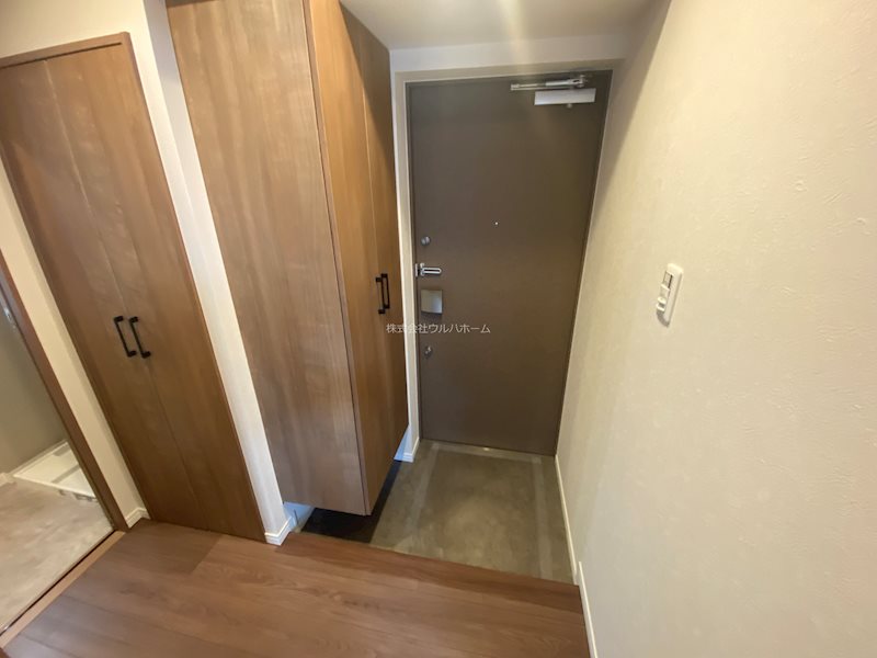 アイディスクエア川越新富町   現地写真（玄関）