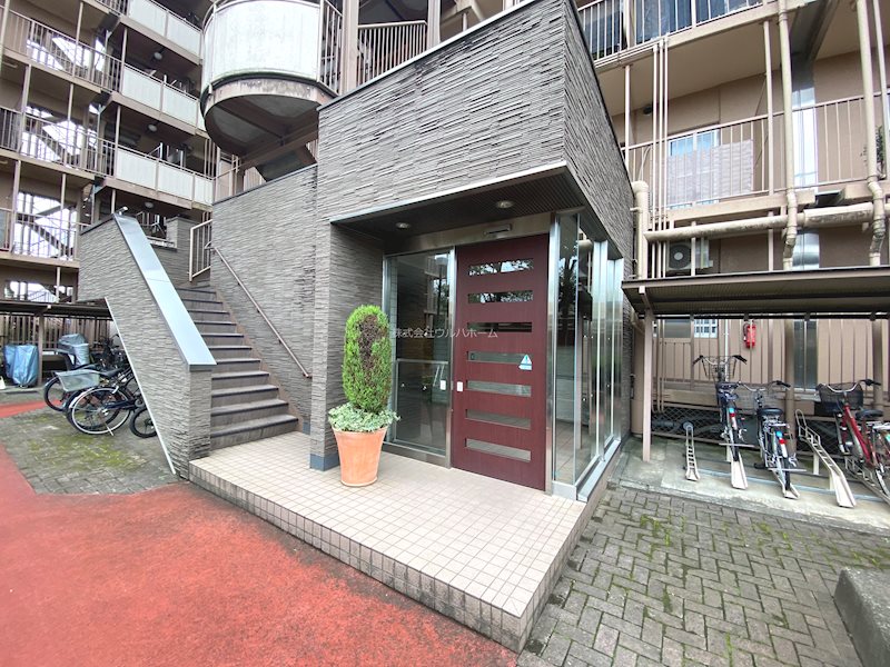 ガーデンシティ狭山壱号館     共用部写真（エントランス）
