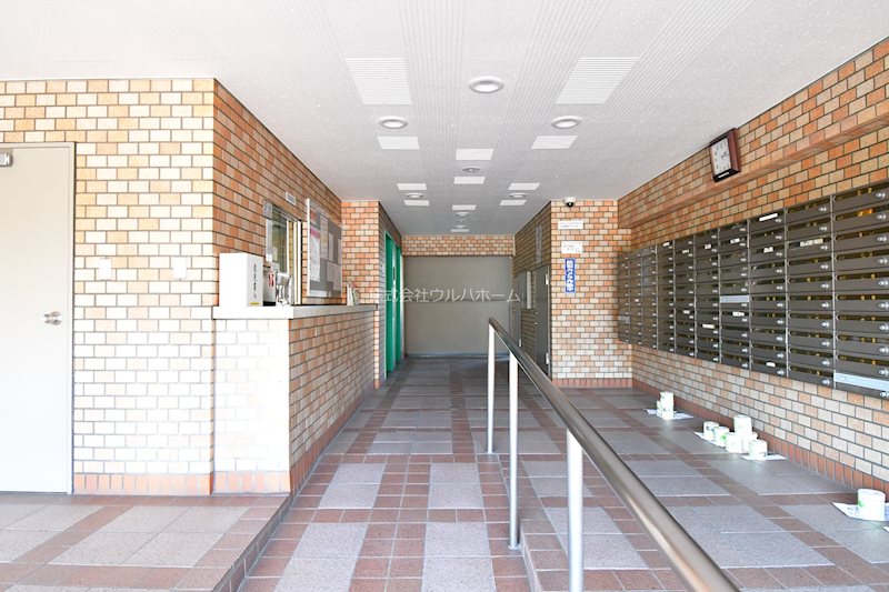 若葉グリーンプラザ弐番館   共用部写真（エントランス）