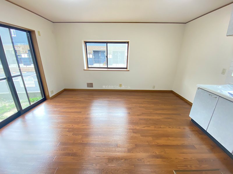 川越市笠幡　中古戸建  内観写真（リビング）