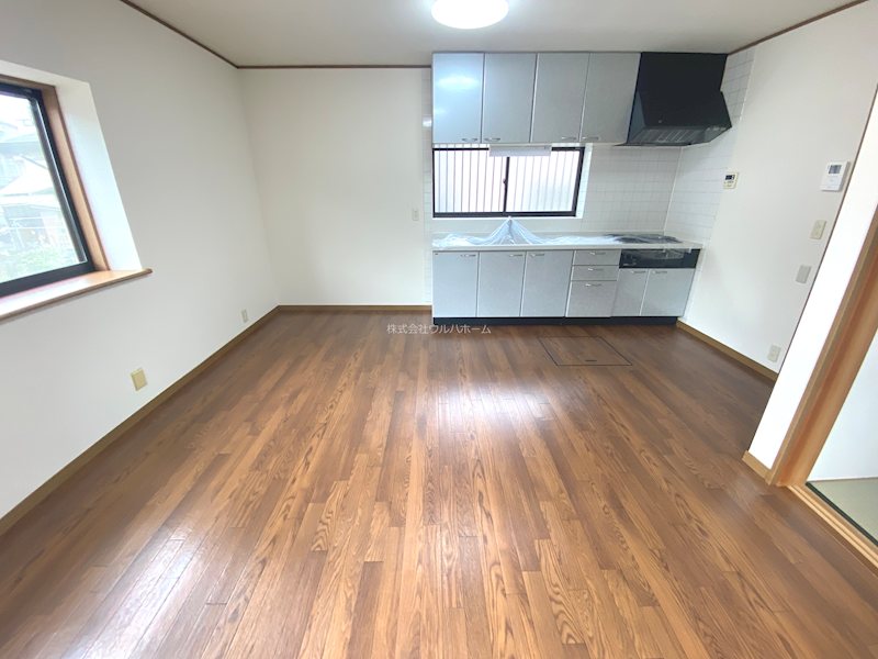 川越市笠幡　中古戸建  内観写真（リビング）