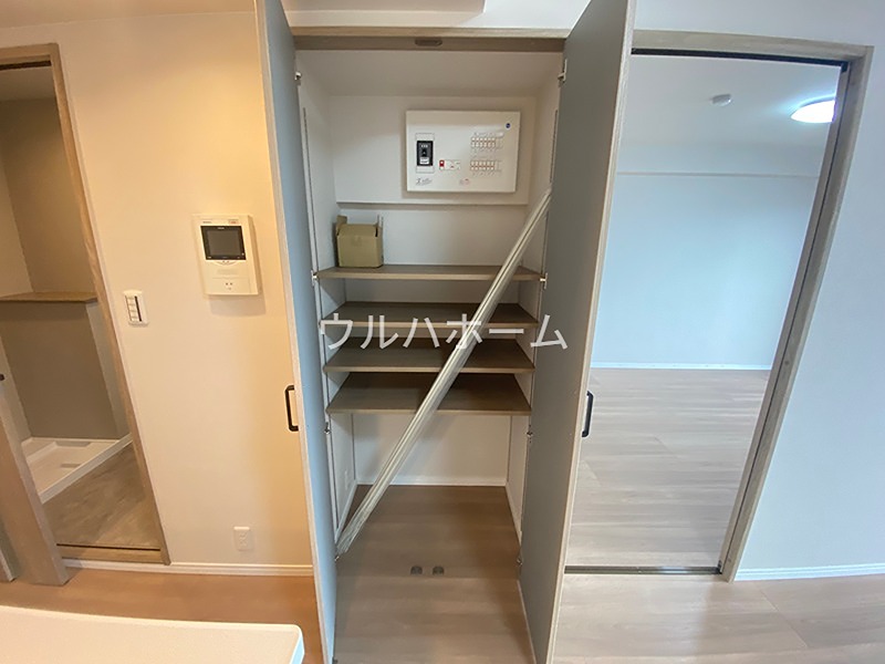埼玉県川越市脇田本町 内観写真（収納）