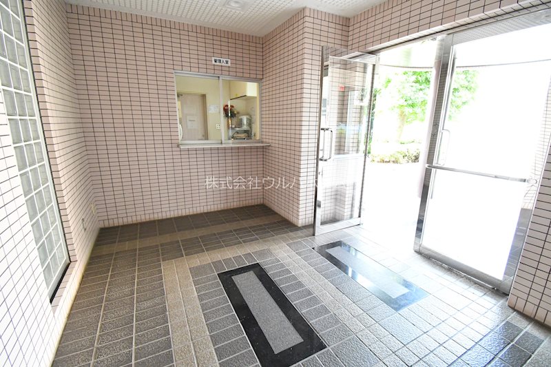 マリオン若葉台  共用部写真（ロビー）