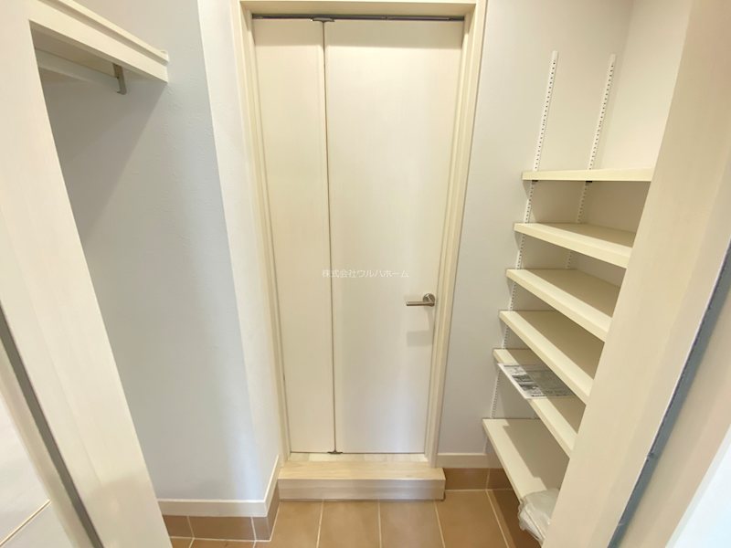 坂戸市にっさい花みず木　中古戸建 内観写真（収納）