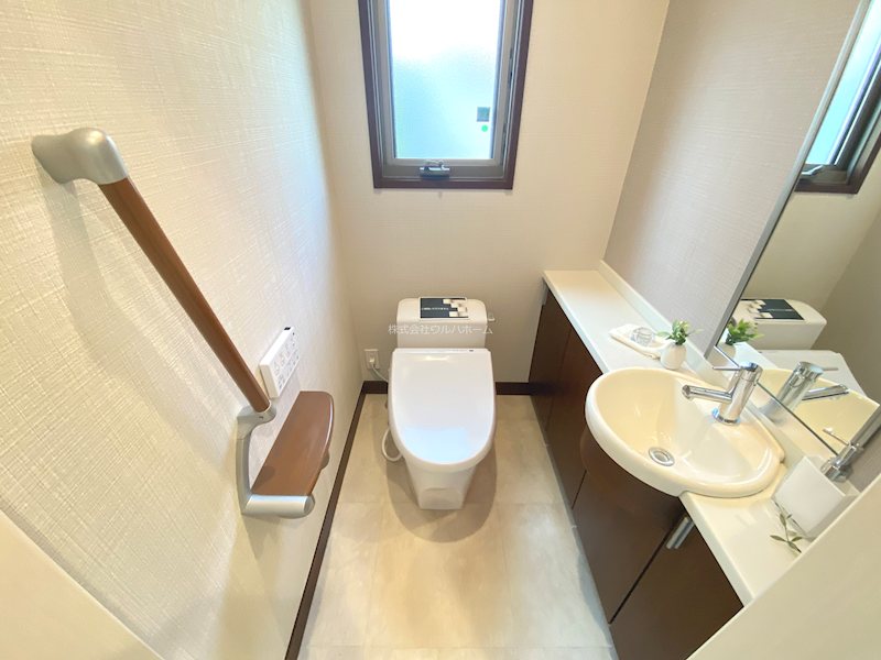 坂戸市にっさい花みず木　中古戸建 内観写真（トイレ）