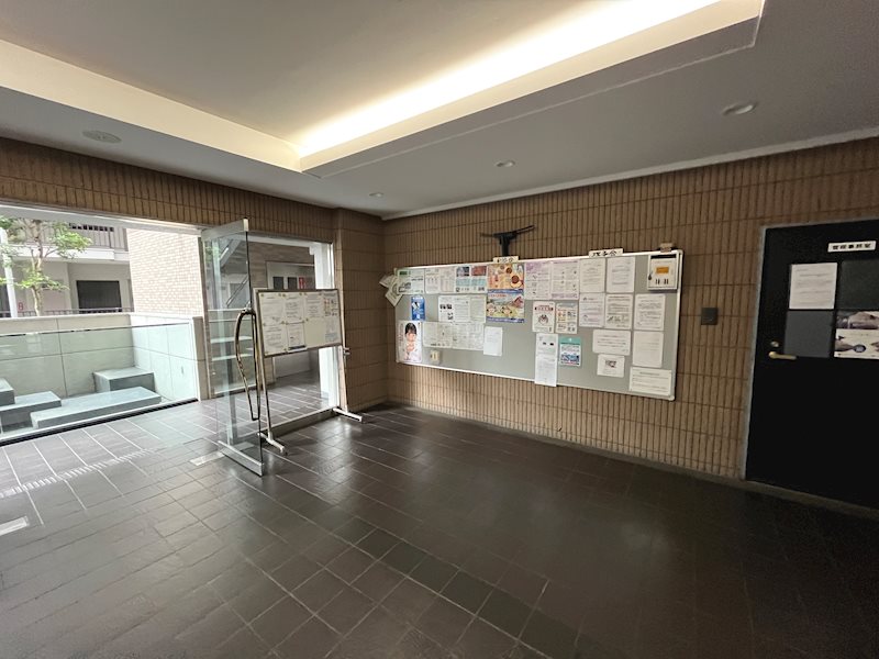 ライオンズマンション川越南古谷第3 共用部写真（ロビー）