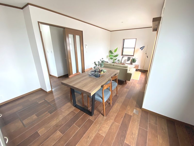 川越市仙波町4丁目　中古戸建  内観写真（リビング）