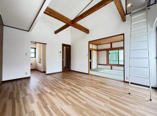 坂戸市泉町3丁目　中古戸建  内観写真（リビング）