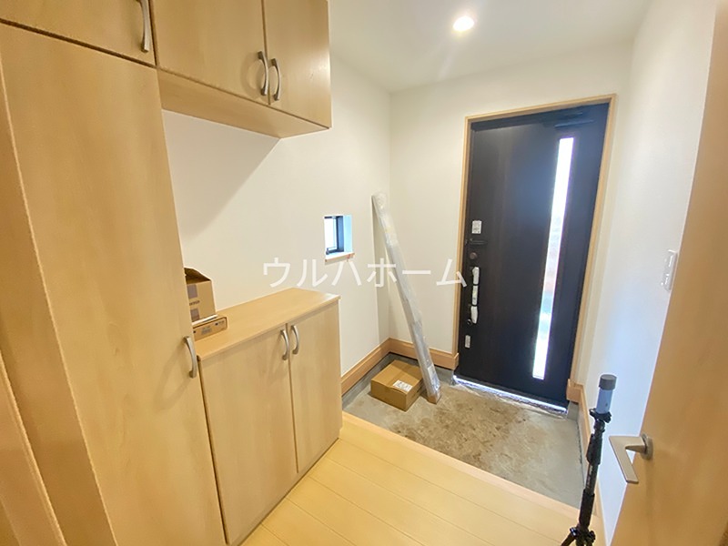 川越砂新田　A号棟   現地写真（玄関）