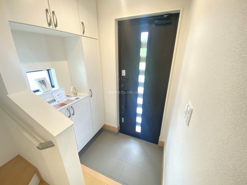 川越砂新田　B号棟   現地写真（玄関）