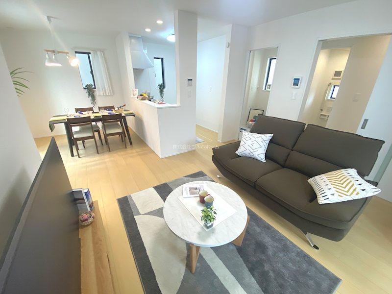 川越砂新田　B号棟   内観写真（リビング）