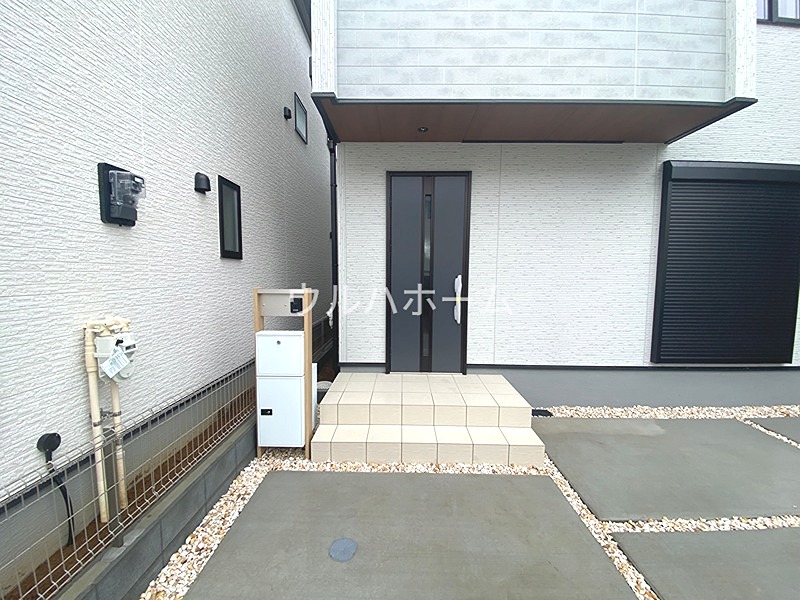 川越今成第二　2号棟     現地写真（玄関）
