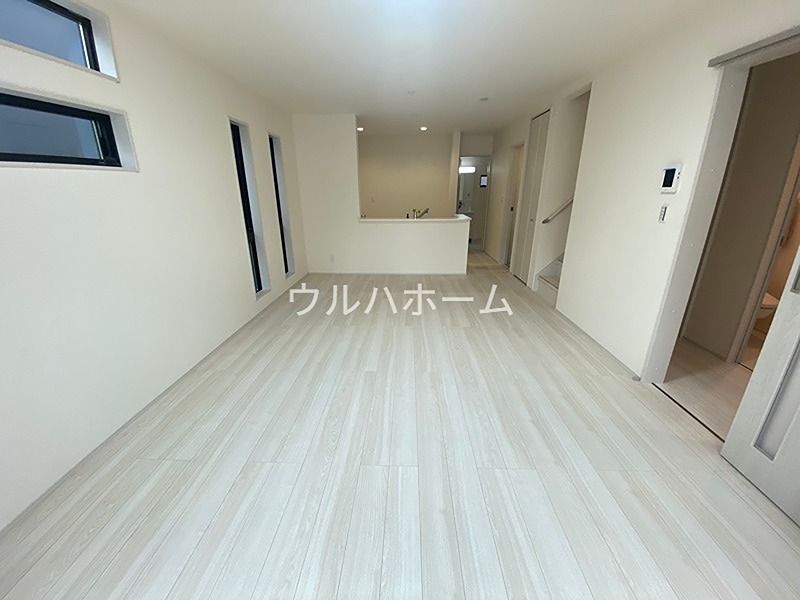 川越今成第二　3号棟   内観写真（リビング）