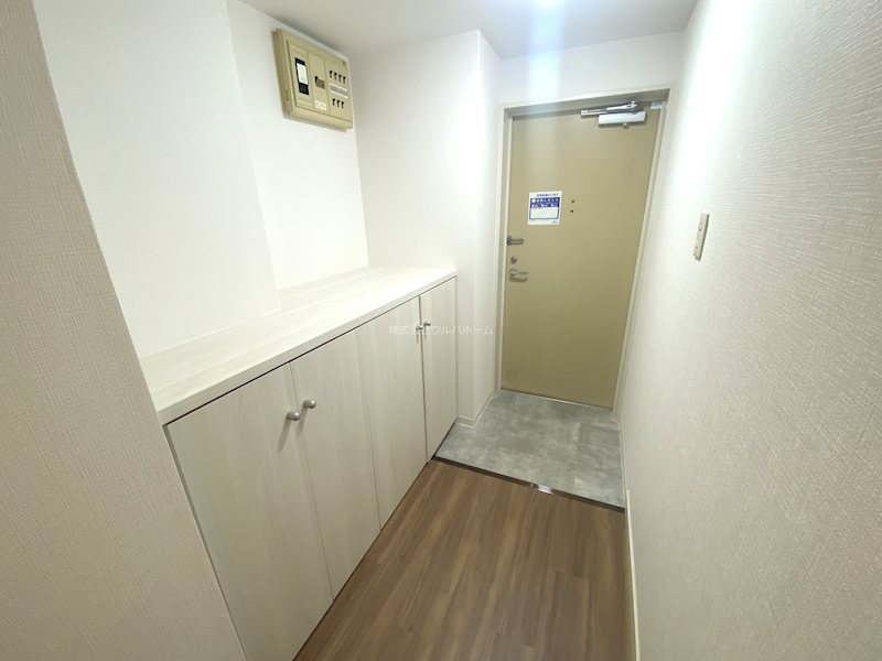 ライオンズマンション稲荷山公園　  現地写真（玄関）