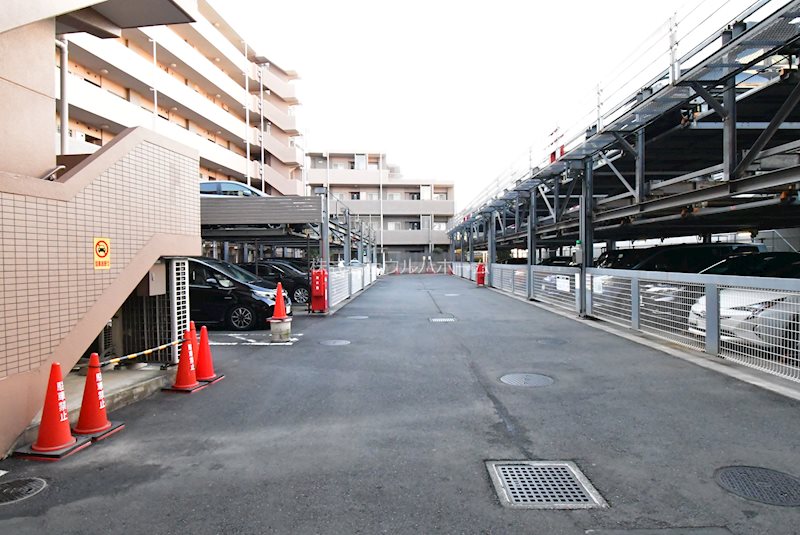ライオンズマンション川越シティ  共用部写真（駐車場）