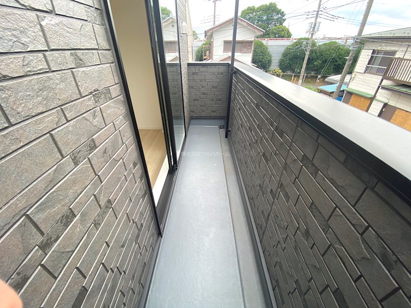 鶴ヶ島市藤金第13　1号棟  現地写真（バルコニー）