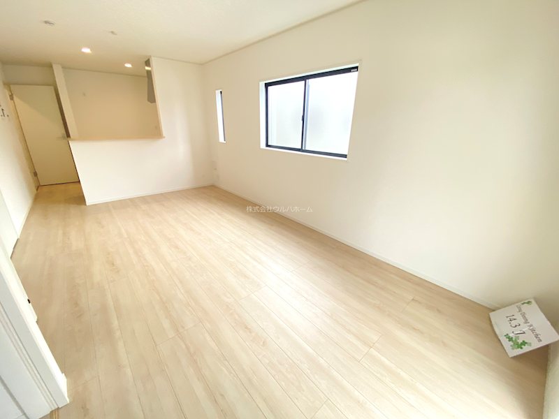 鶴ヶ島市藤金第13　1号棟  内観写真（リビング）