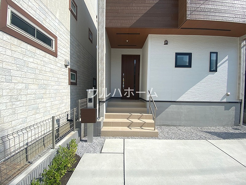川越市小仙波町2丁目　1号棟   現地写真（玄関）
