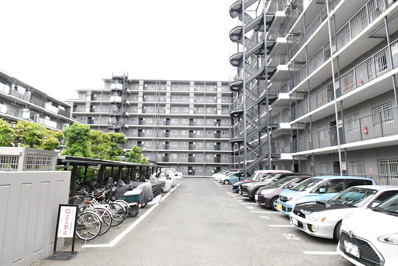 テイジン川越旭町ビューハイツ   共用部写真（駐車場）