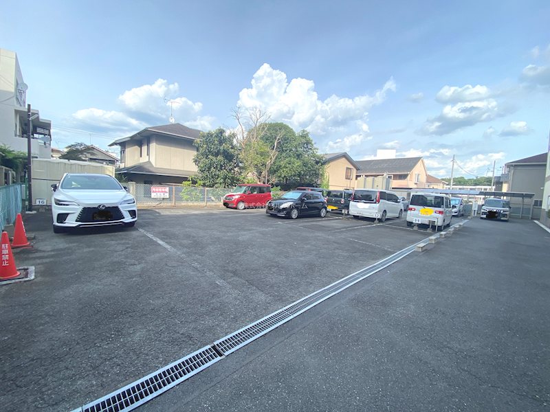 グリーンハイツ鶴ヶ島 共用部写真（駐車場）