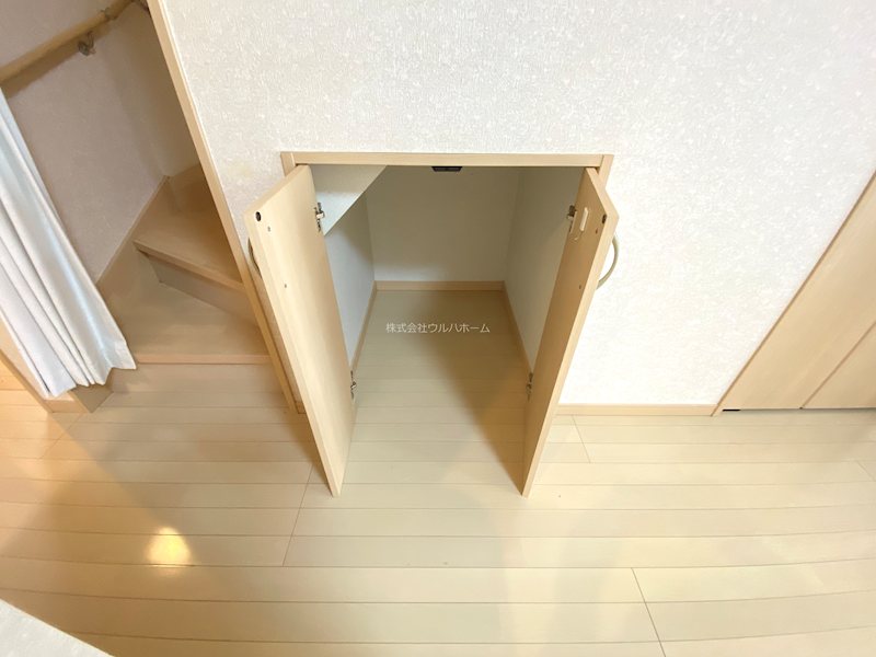 川越市的場　中古戸建  内観写真（収納）