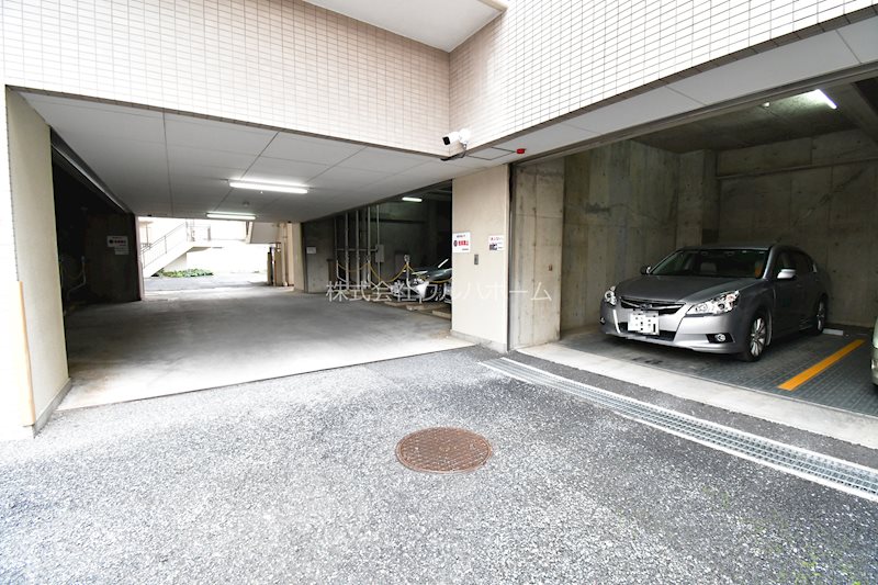 コスモ上福岡プレステージ     共用部写真（駐車場）