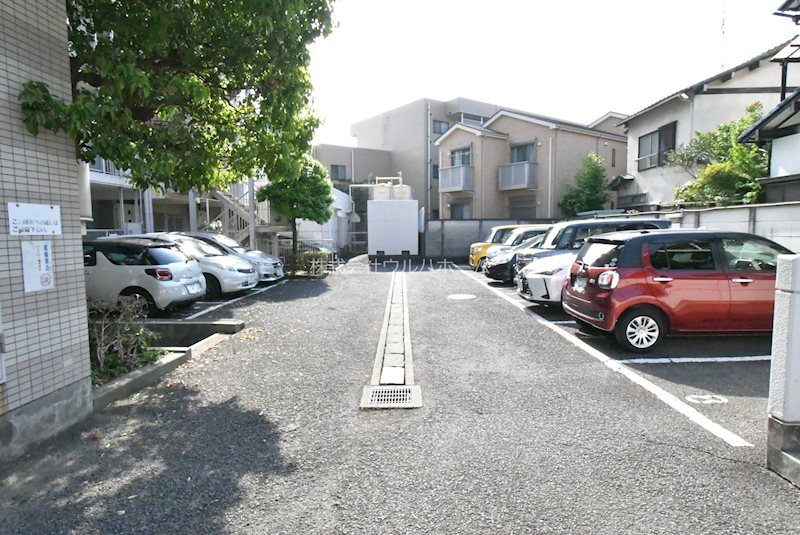 コスモ川越   共用部写真（駐車場）
